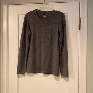 Long sleeved wool top